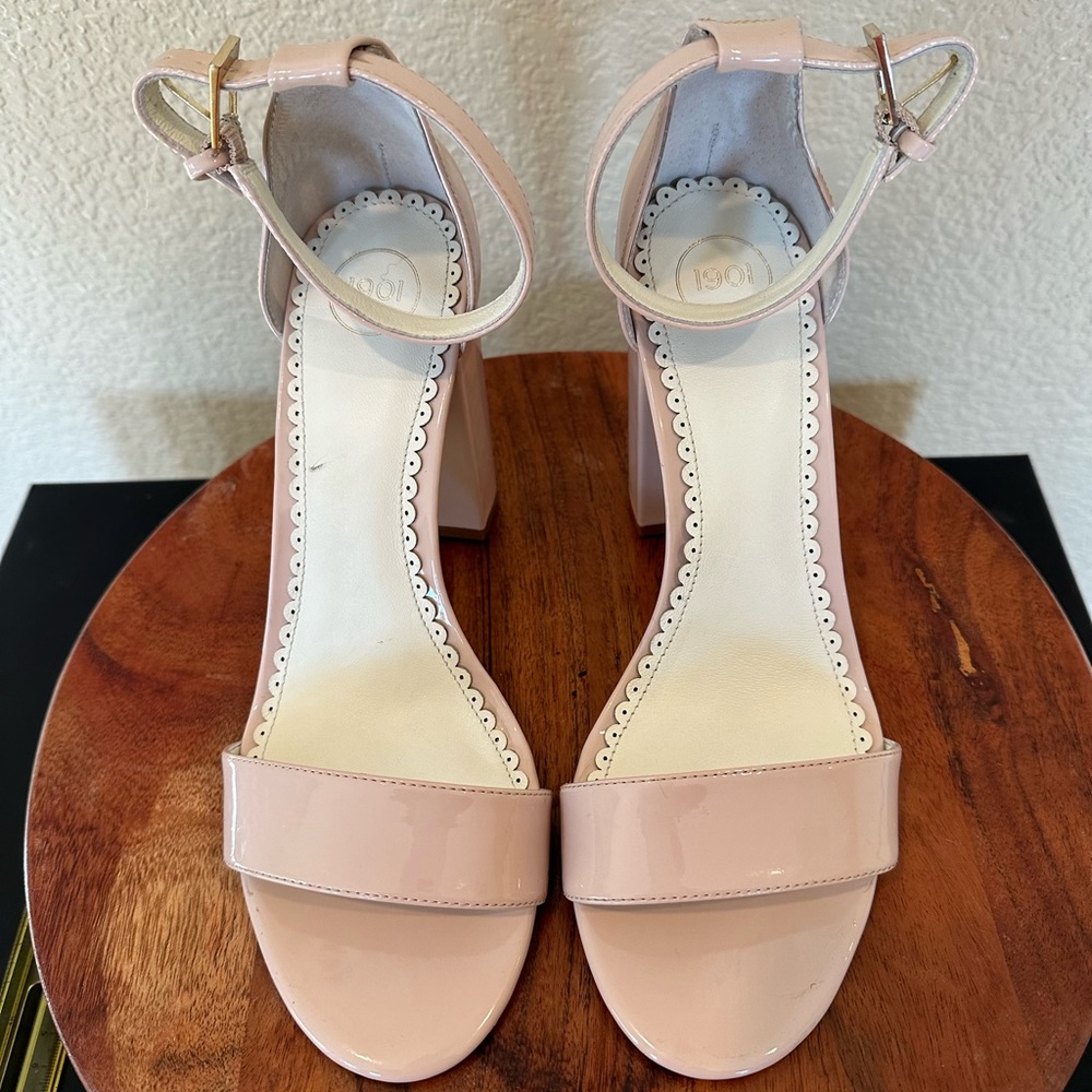 Pink heels - Picture 2 of 2